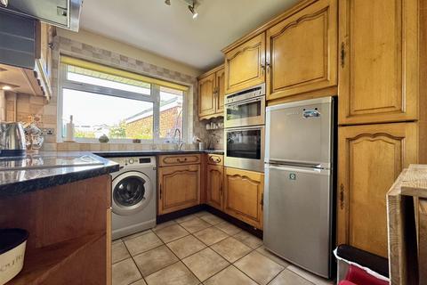 2 bedroom bungalow for sale, Ash Grove, Burnham-On-Crouch