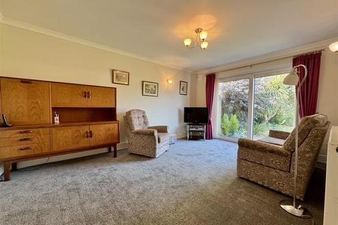 2 bedroom bungalow for sale, Ash Grove, Burnham-On-Crouch