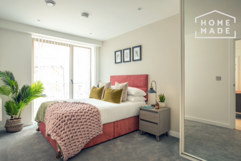 2 bedroom flat to rent, Botanica, M15