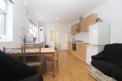 undefined, North Road, Cardiff CF10