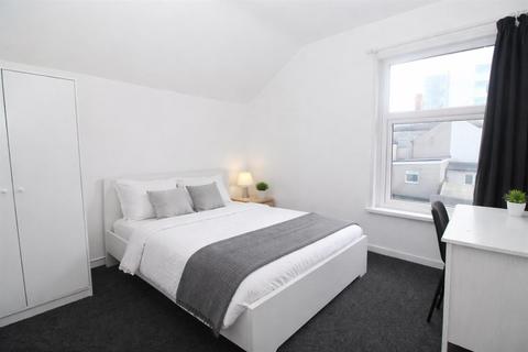 undefined, North Road, Cardiff CF10