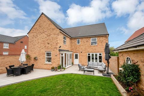 5 bedroom detached house for sale, Penson Gardens, Bingham