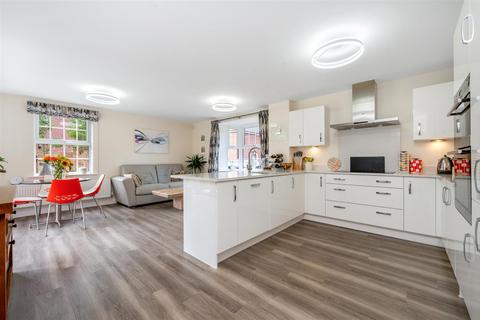 5 bedroom detached house for sale, Penson Gardens, Bingham