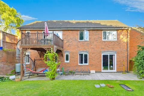 5 bedroom detached house for sale, Savernake Road, Leicester LE4