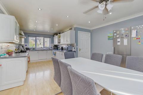 5 bedroom detached house for sale, Savernake Road, Leicester LE4