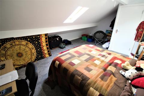3 bedroom terraced house to rent, Mayville Street, Hyde Park, Leeds, LS6 1ND