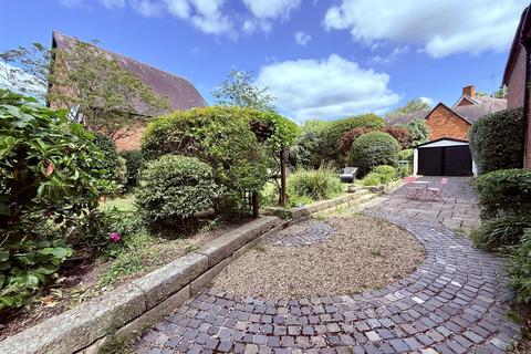 undefined, Bridge End, Warwick