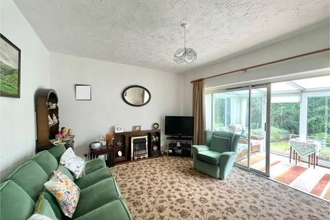 2 bedroom detached bungalow for sale, Birklands Road, Huddersfield, HD2