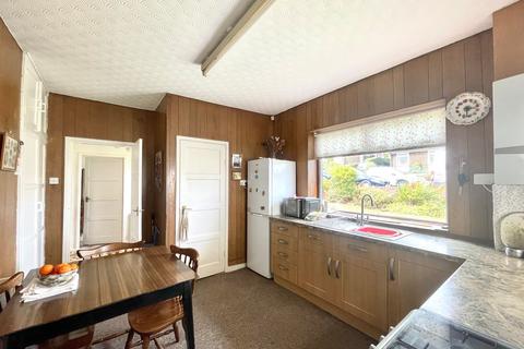 2 bedroom detached bungalow for sale, Birklands Road, Huddersfield, HD2