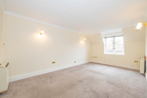 2 bedroom flat for sale, Gange Mews, Middle Row, Faversham, ME13