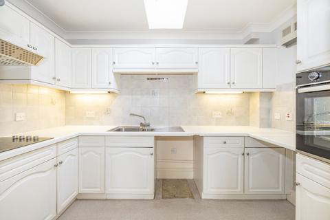 2 bedroom flat for sale, Gange Mews, Middle Row, Faversham, ME13