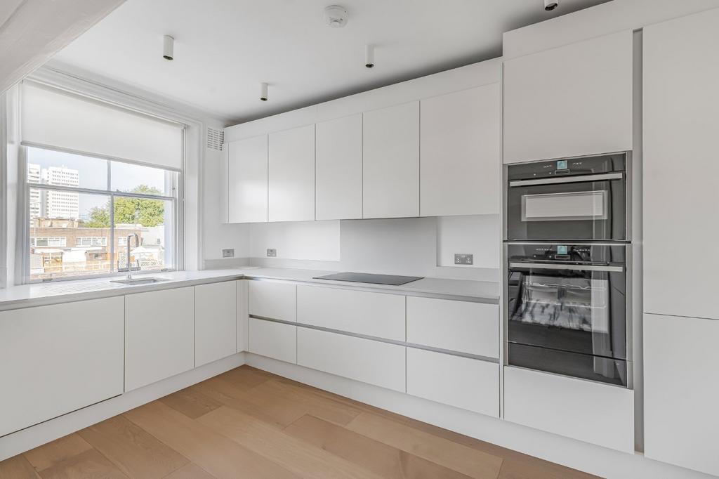 House in London - View 4