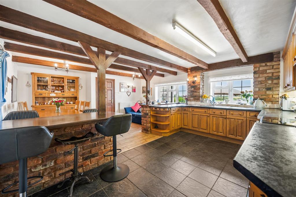 Erw'r Wennol Kitchen