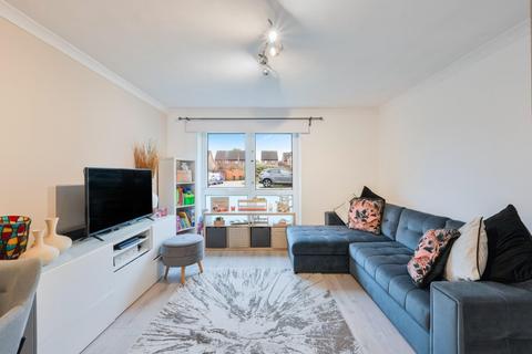 1 bedroom flat for sale, Gatley Avenue, Ewell