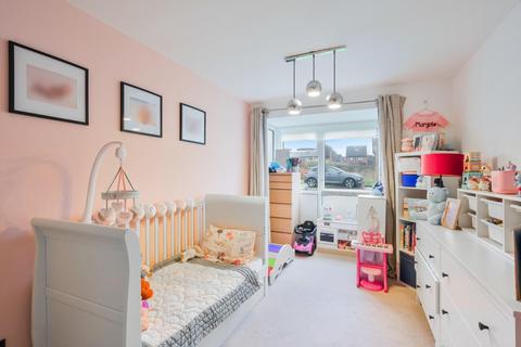 1 bedroom flat for sale, Gatley Avenue, Ewell