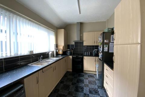 2 bedroom terraced house for sale, Halesowen Road, Cradley Heath B64