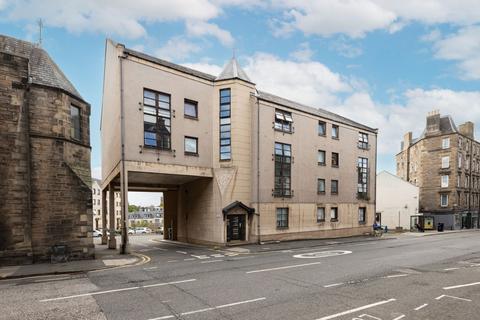 2/6 Rodney Place, EH7 4FR