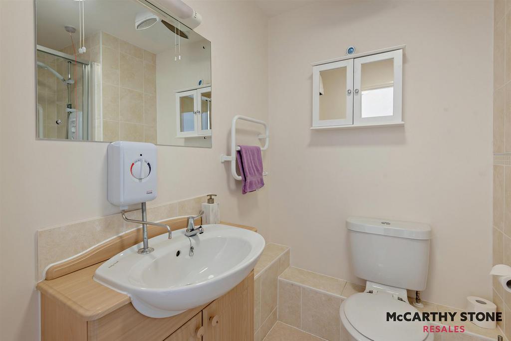 Guest Suite Ensuite