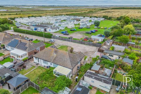 6 Hamford Close, Walton On The Naze, CO14 8JD