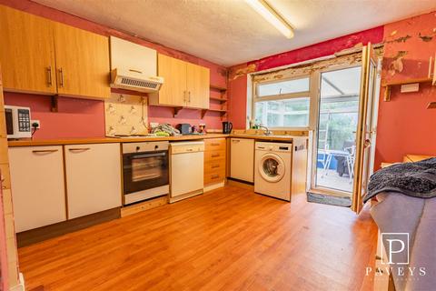 6 Hamford Close, Walton On The Naze, CO14 8JD