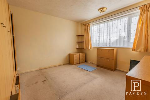 6 Hamford Close, Walton On The Naze, CO14 8JD