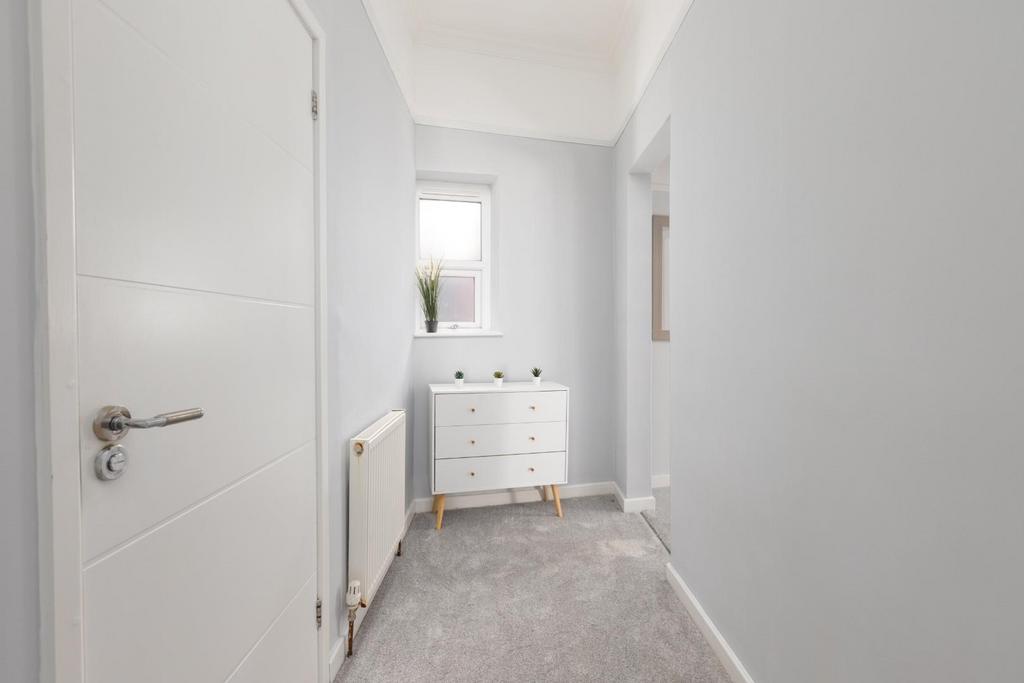 Flat 1, 3 Bushy Park, BS4-10.jpg