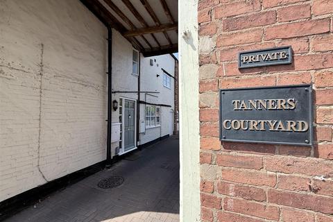 2 bedroom end of terrace house for sale, Tanners Courtyard, Off West Street, Warwick