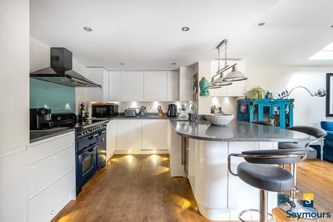undefined, Trunley Heath Road, Guildford GU5