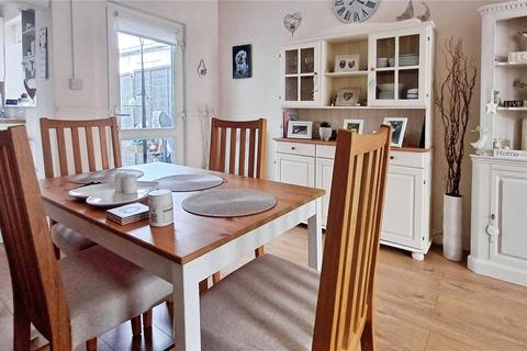 71 Nelson Road, Northfleet, Gravesend, DA11 7EF