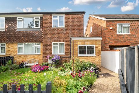 33 Dollis Crescent, Ruislip, HA4 9SN