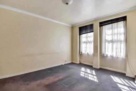 1 bedroom flat for sale, Beaumont Avenue, W14