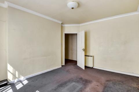 1 bedroom flat for sale, Beaumont Avenue, W14