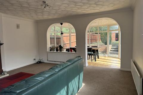 4 bedroom semi-detached house for sale, Bushloe End, Wigston