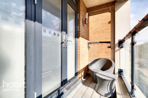 7 Embleton Lane, Castle Hill, Swanscombe, DA10 1BX