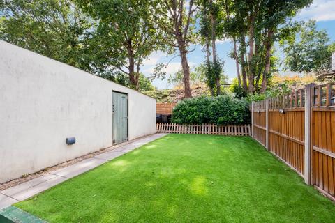 3 bedroom semi-detached house for sale, Lindley Road, Walton-on-Thames, KT12