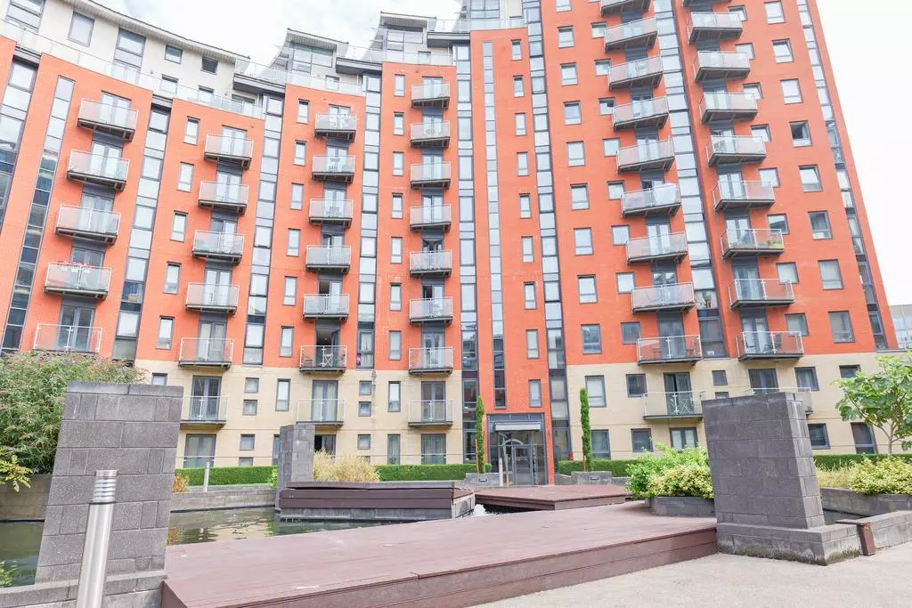 1 bedroom flat for sale - Photo 3