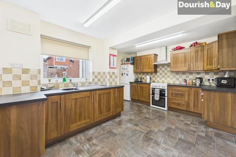 4 bedroom semi-detached house for sale, Spinneyfields, Stafford ST17