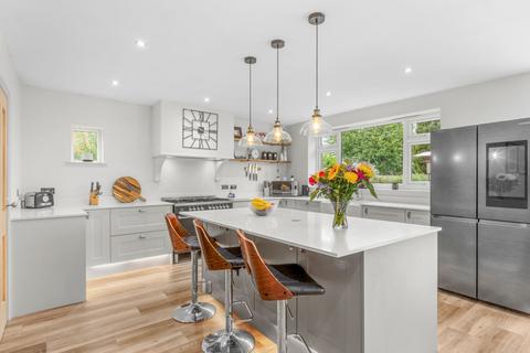 5 bedroom detached house for sale, Wendover Road, Aylesbury HP22