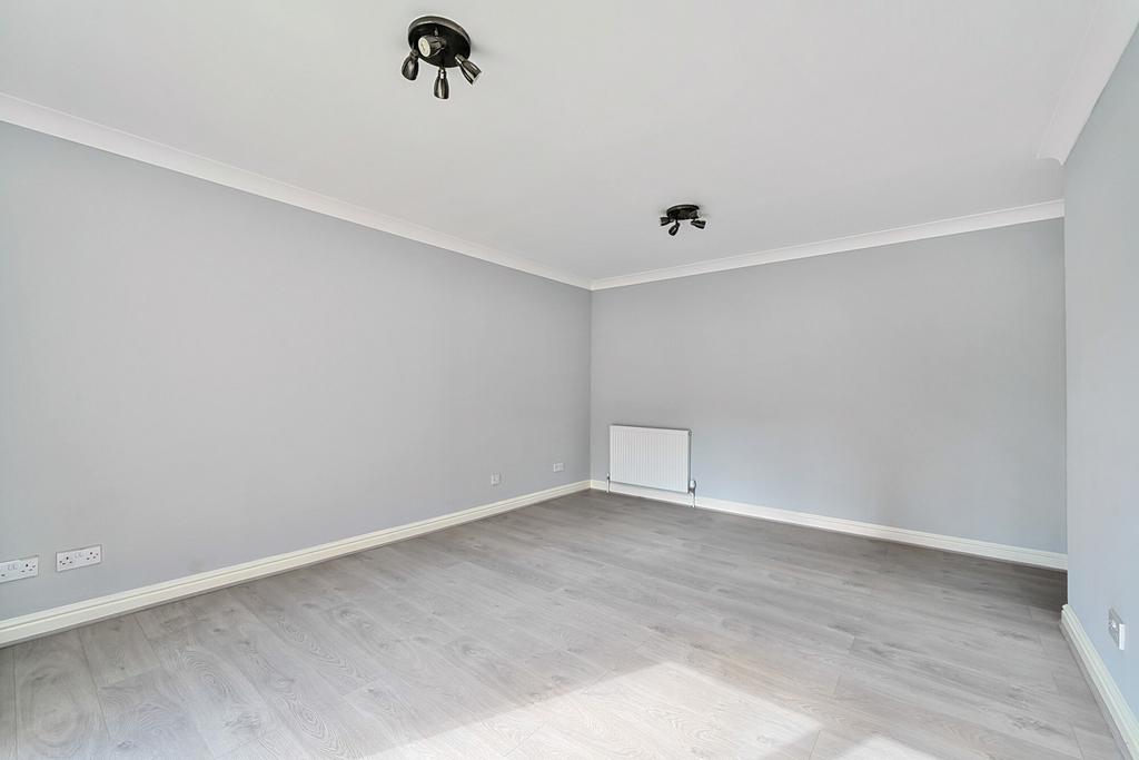 1332594-15-688b99...