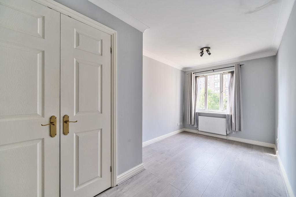 1332594-12-688b99...