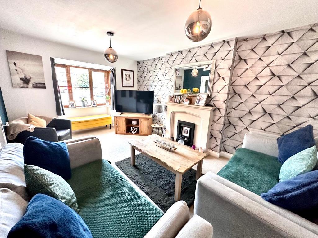 Lounge with bay window