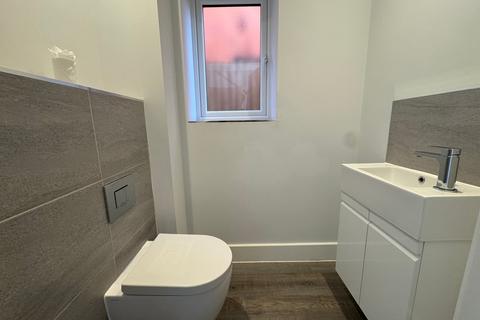 3 bedroom semi-detached house to rent, Station Gate, Ringwood BH24