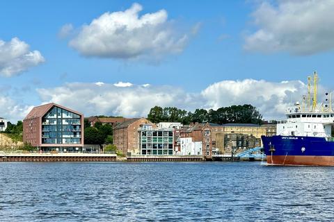 3 bedroom flat for sale, Smokehouse One, Smiths Dock, North Shields, NE29 6BU