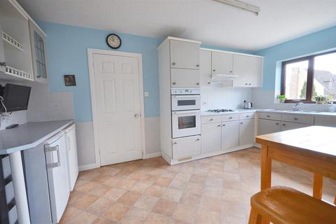 undefined, Hunters Mead, Motcombe