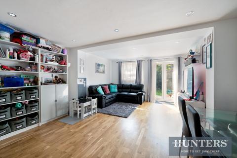 1 Badgers Copse, Worcester Park, KT4 7EZ