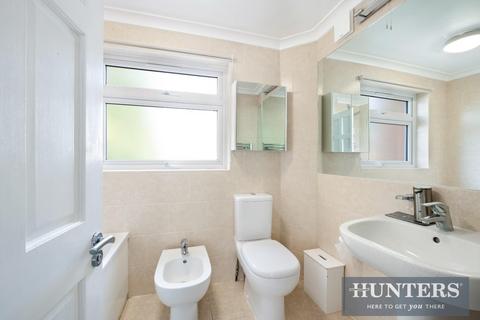 1 Badgers Copse, Worcester Park, KT4 7EZ