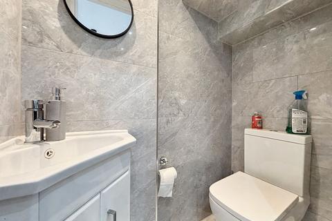 48 Wall End Road, London, E6 2NR