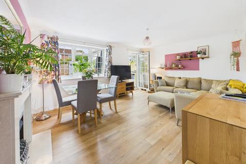 120 Cannons Gate, Clevedon, BS21 5HN