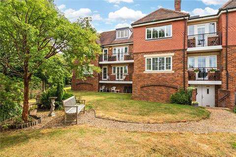 3 bed flat/apartment for rent in Woodridge, Newbury, Berkshire, RG14