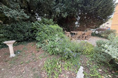 2 bedroom retirement property for sale, Langley Road, Chippenham
